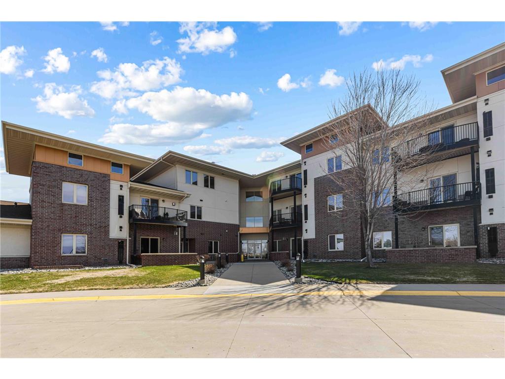 3200 11th Street S #220 Fargo ND 58104 7085000 image1