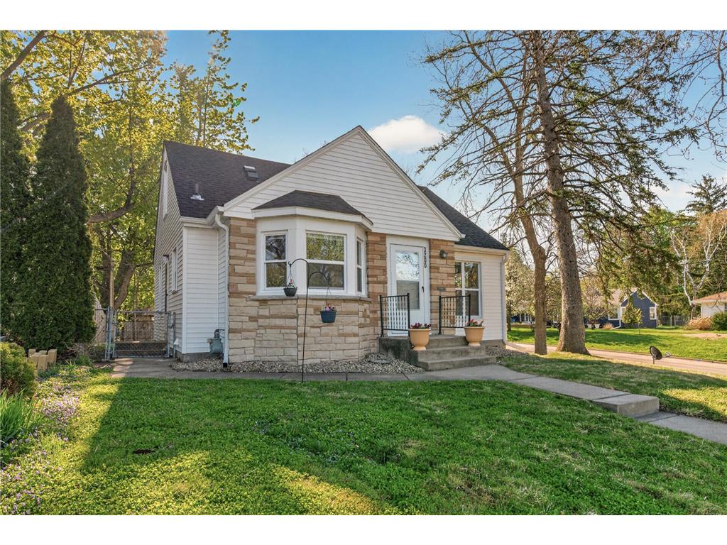 3200 Ewing Avenue N Robbinsdale MN 55422 7068832 image2