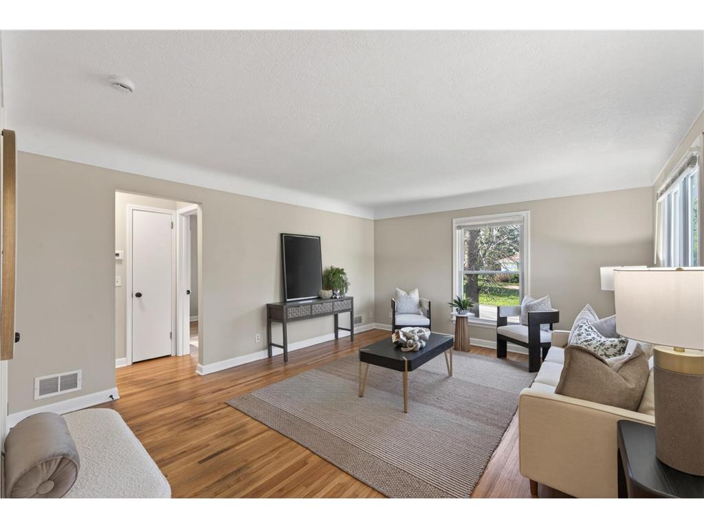 3200 Ewing Avenue N Robbinsdale MN 55422 7068832 image6