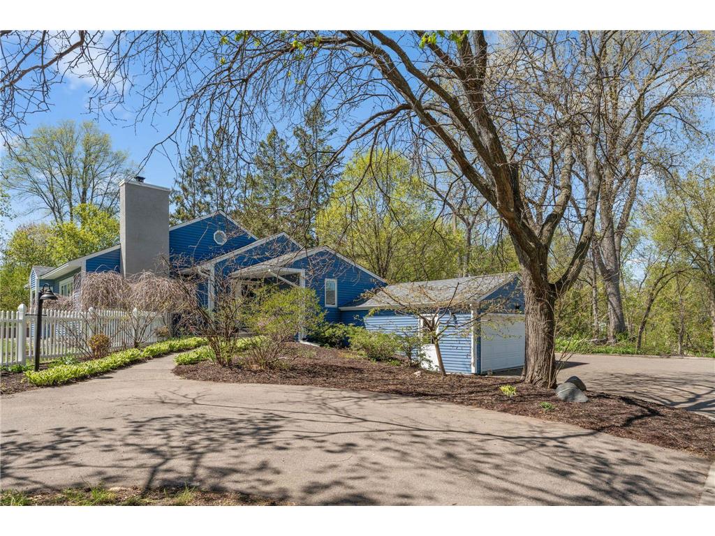 3200 Highland Avenue Minnetonka MN 55391 7067110 image1