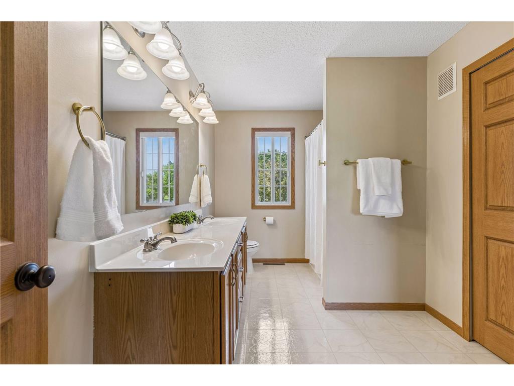 3200 Juniper Circle #C Woodbury MN 55125 7080522 image22