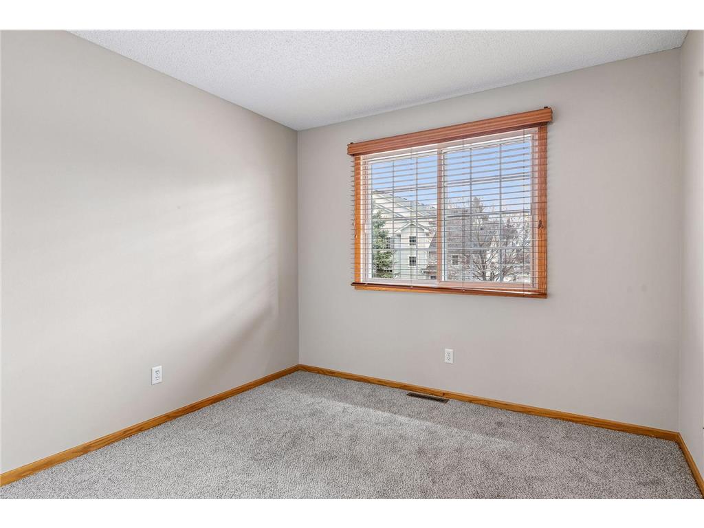 3200 Juniper Circle #D Woodbury MN 55125 7056287 image4