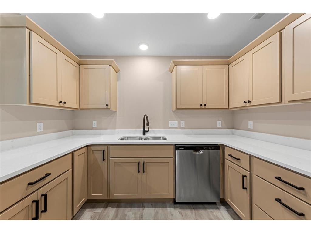 3200 Noble Drive Mankato MN 56001 6821282 image10