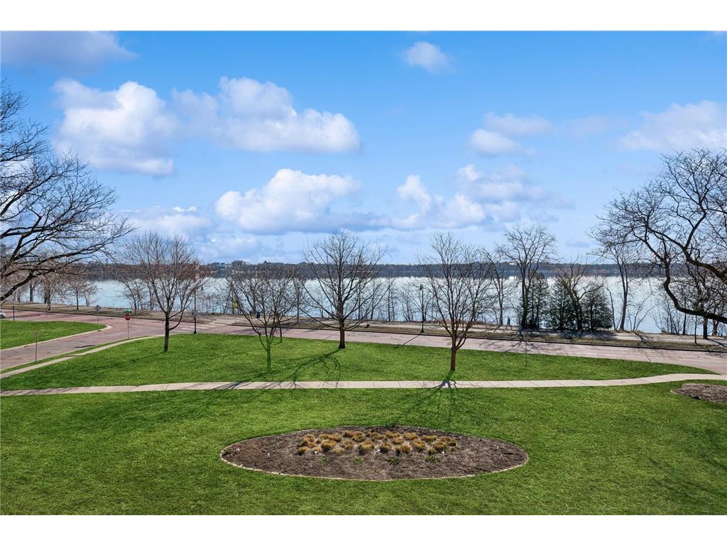 3200 W Bde Maka Ska Parkway 202, Minneapolis, MN, 55416 MLS 6509365