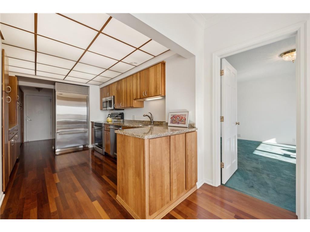 3200 W Bde Maka Ska Parkway 202, Minneapolis, MN, 55416 MLS 6509365