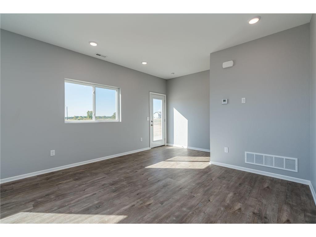 3201 & 3203 Noble Drive Mankato MN 56001 7015986 image14