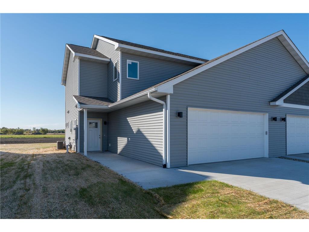 3201 & 3203 Noble Drive Mankato MN 56001 7015986 image2