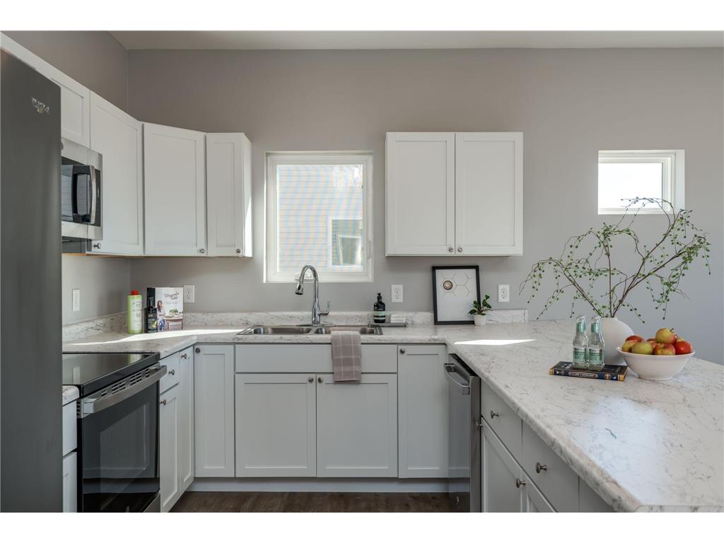 3201 & 3203 Noble Drive Mankato MN 56001 7015986 image8