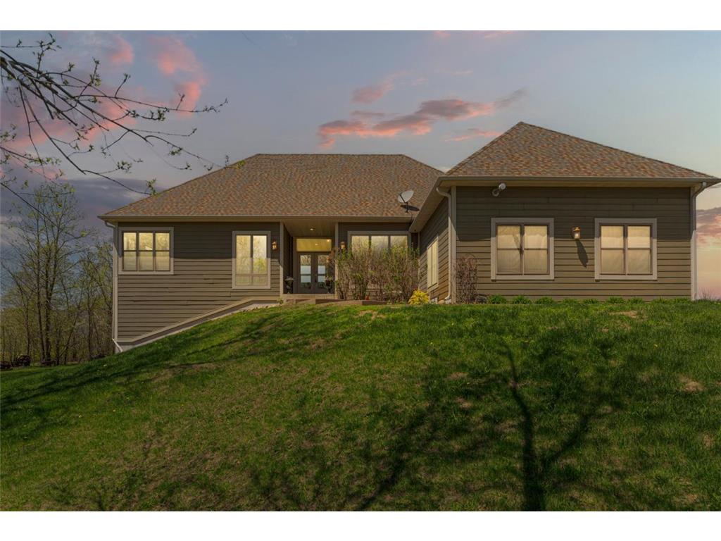 3201 Circle Bluff Trail Faribault MN 55021 - Circle 6681296 image1