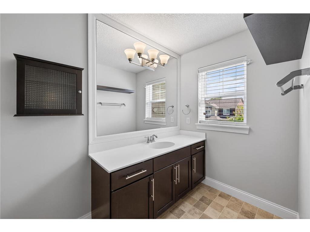 3201 Countryside Court #B Woodbury MN 55129 7070760 image20