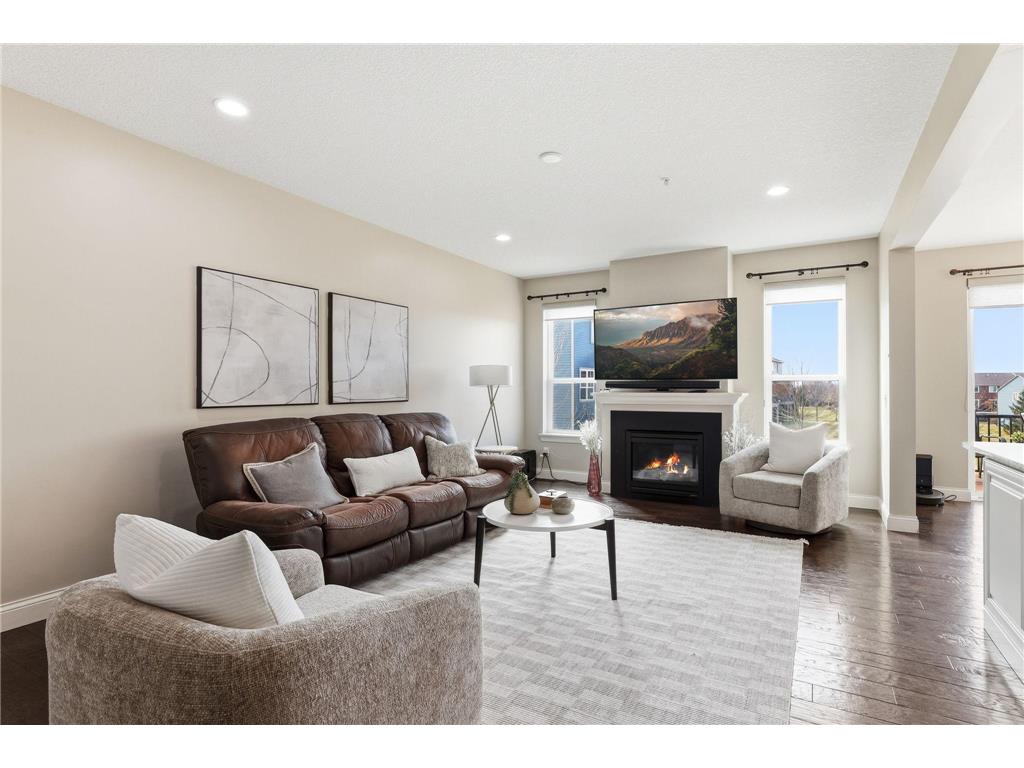 3201 Countryside Ct Unit E  