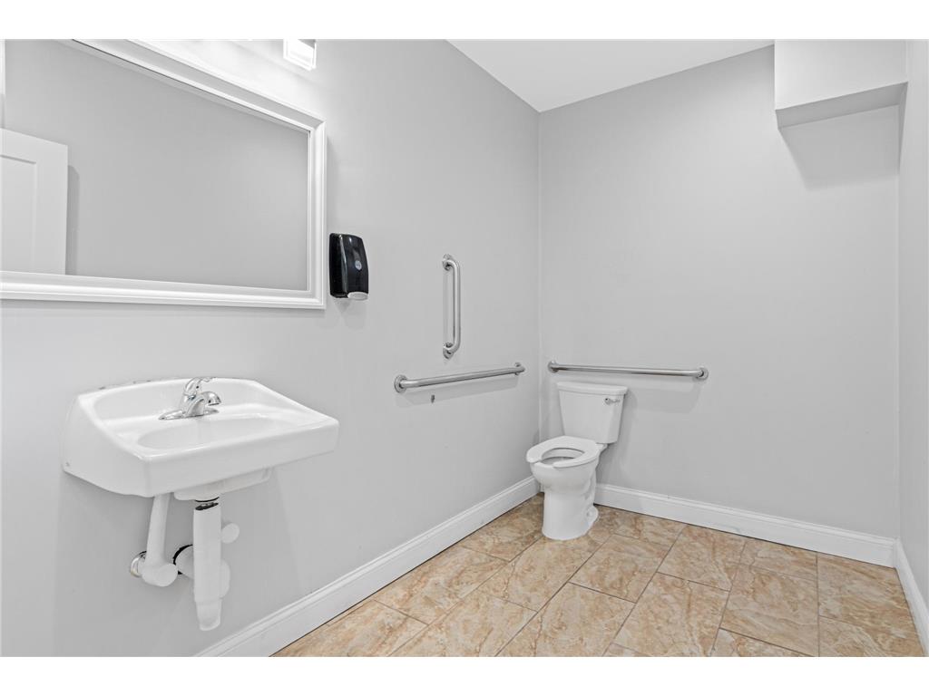 3201 N 3rd Street Minneapolis MN 55412 7031402 image19