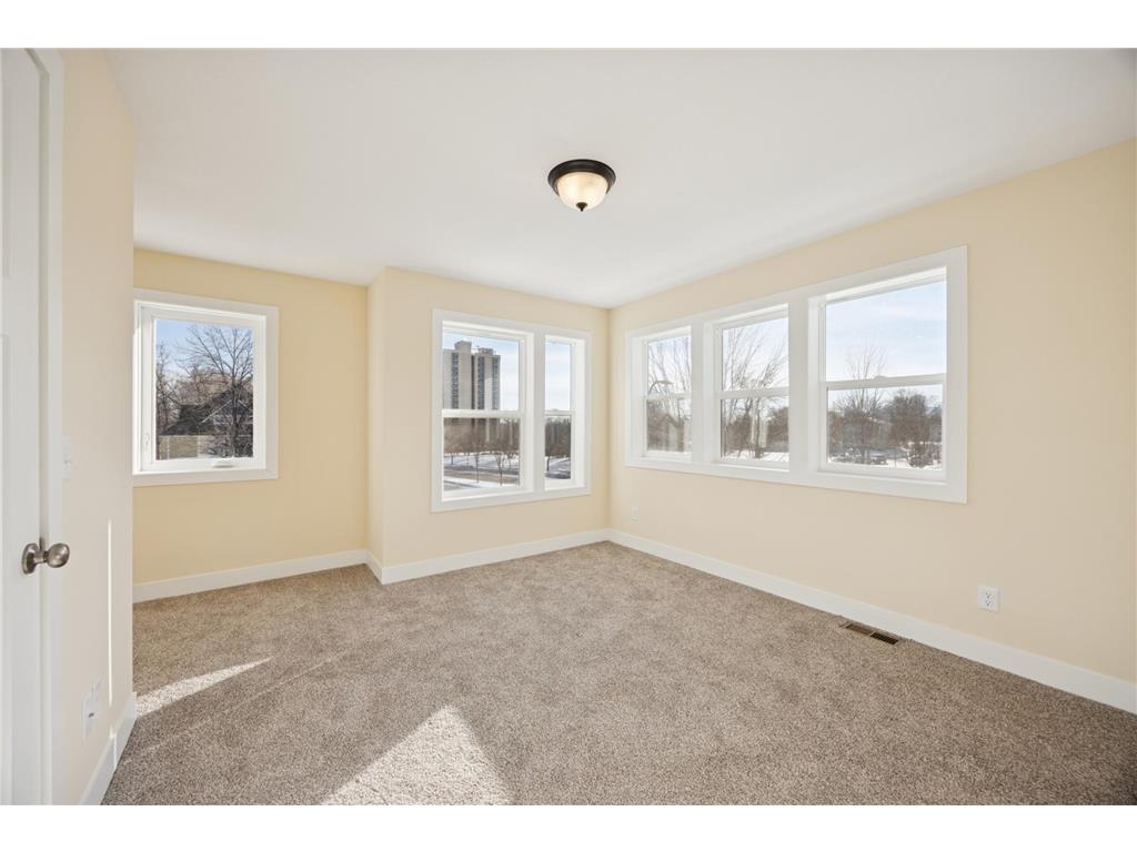 3201 N 6th Street Minneapolis MN 55412 7005981 image17