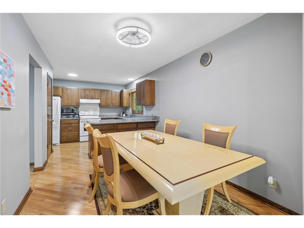 3203 Red Oak Circle S Burnsville MN 55337 7082959 image11