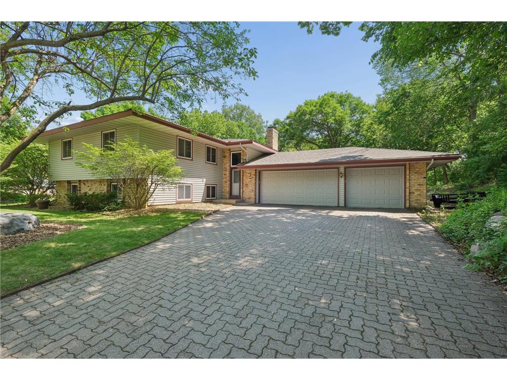 3203 Red Oak Circle S Burnsville MN 55337 7082959 image2