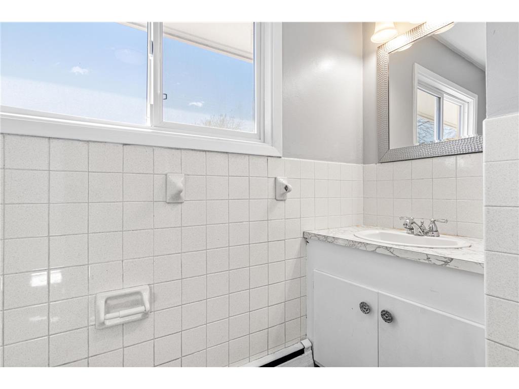 3206 63rd Avenue N Brooklyn Center MN 55429 7061787 image14