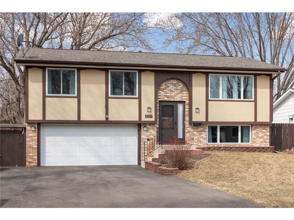 3207 Edgewood Avenue N Crystal MN 55427 6692587 image1