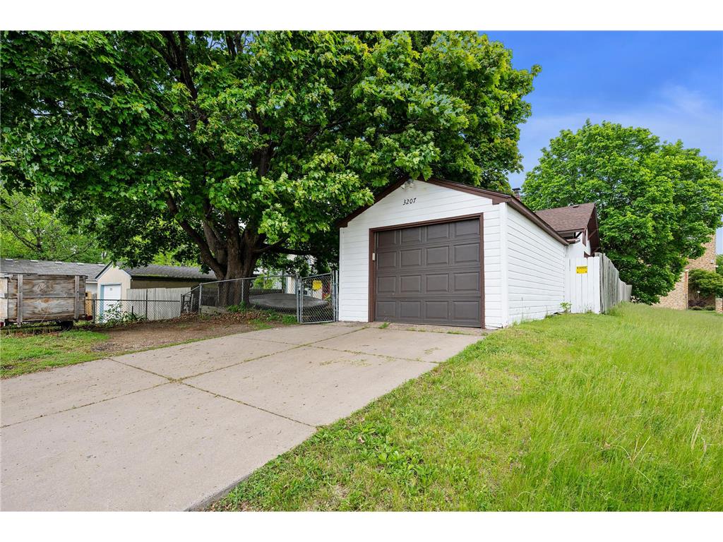3207 Oliver Avenue N Minneapolis MN 55412 7076628 image28