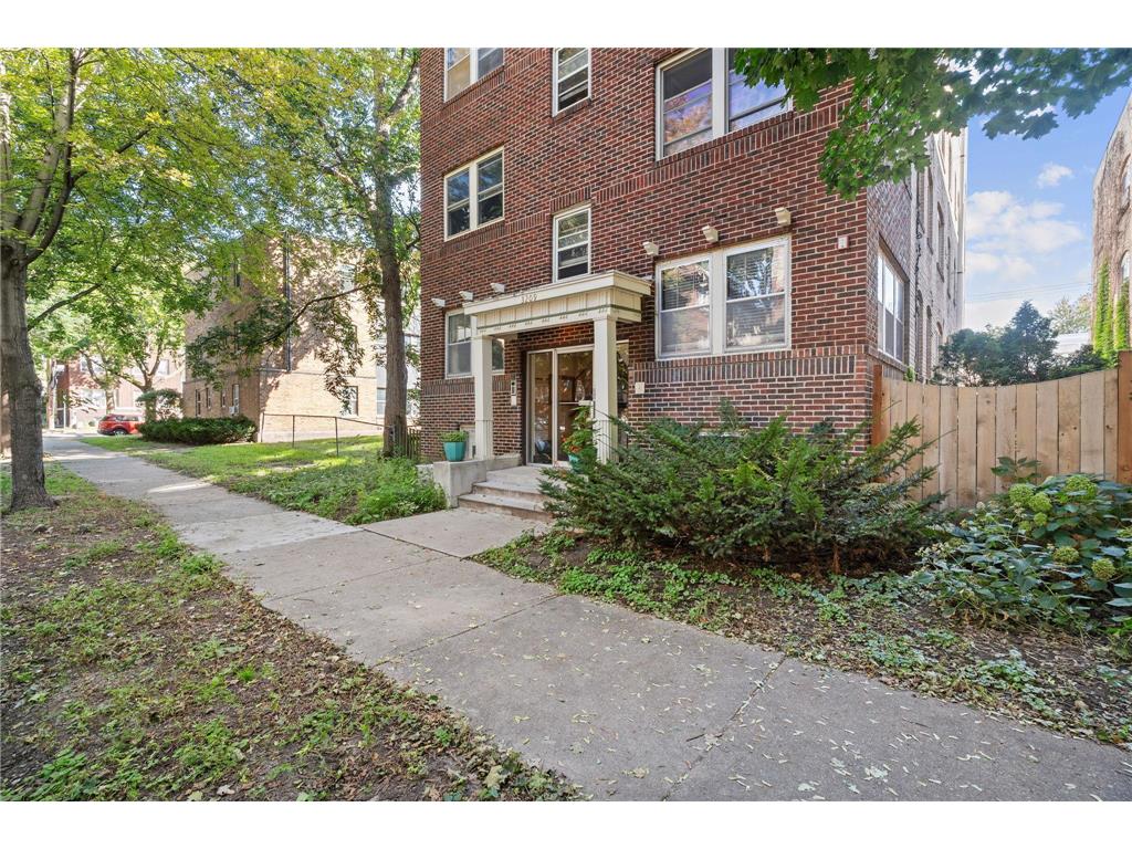 3209 Girard Avenue S #2 Minneapolis MN 55408 6766656 image20