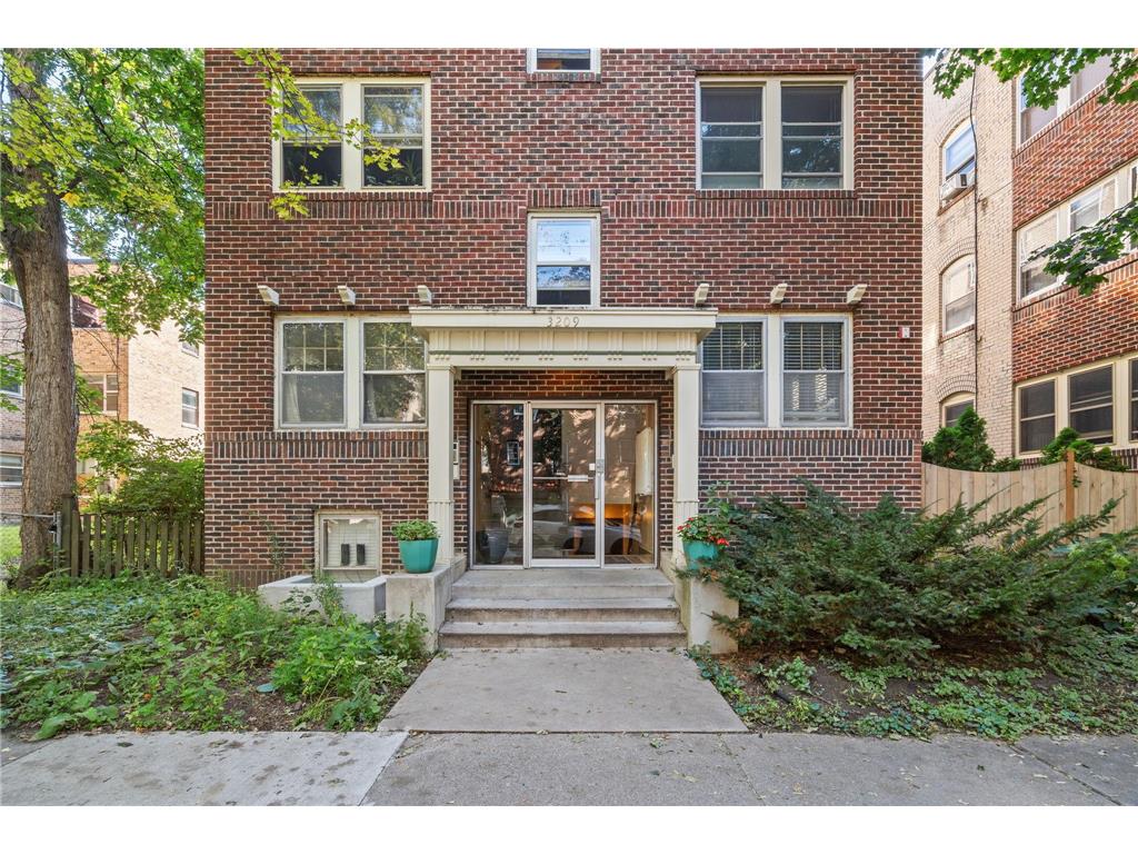 3209 Girard Avenue S #2 Minneapolis MN 55408 6766656 image21
