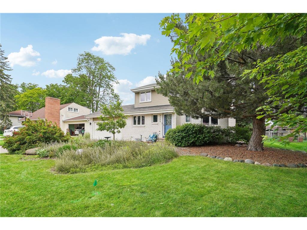 3209 Wendhurst Avenue Saint Anthony MN 55418 6556589 image1