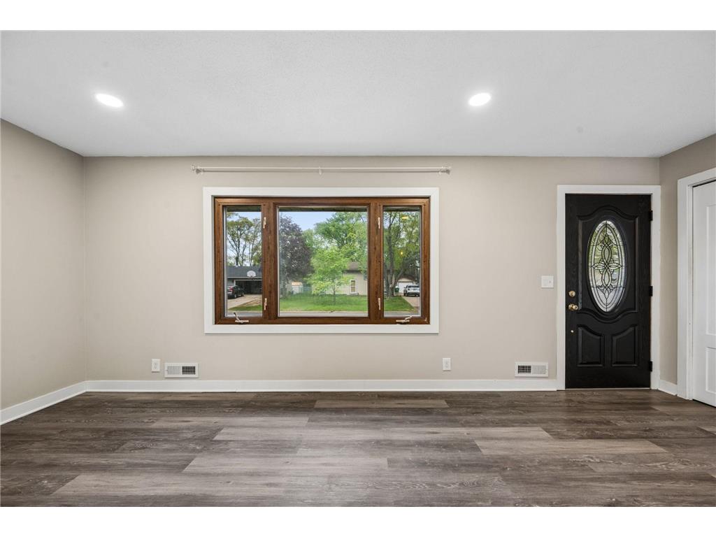 321 109th Avenue NW Coon Rapids MN 55448 7074572 image10