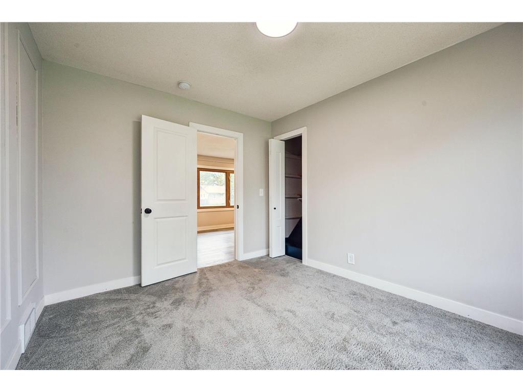 321 109th Avenue NW Coon Rapids MN 55448 7074572 image16