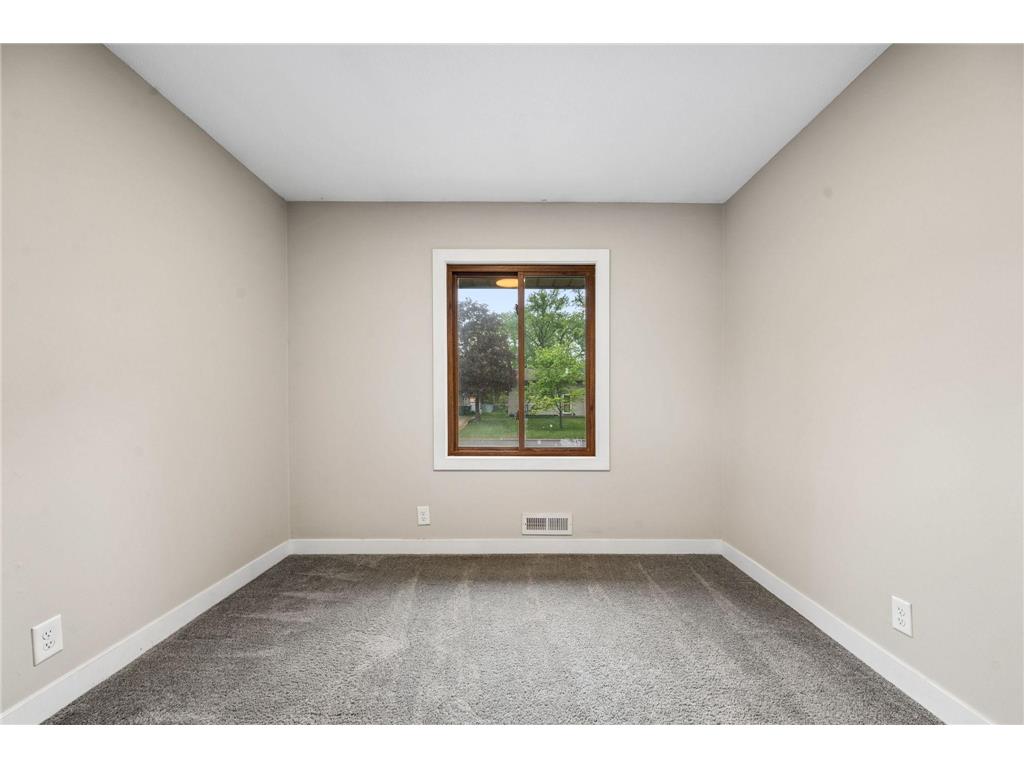 321 109th Avenue NW Coon Rapids MN 55448 7074572 image19