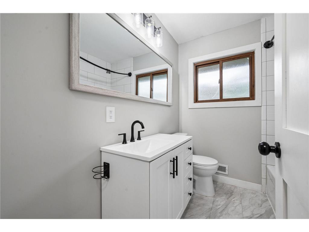 321 109th Avenue NW Coon Rapids MN 55448 7074572 image21