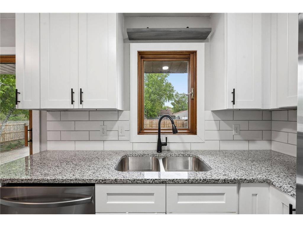 321 109th Avenue NW Coon Rapids MN 55448 7074572 image5