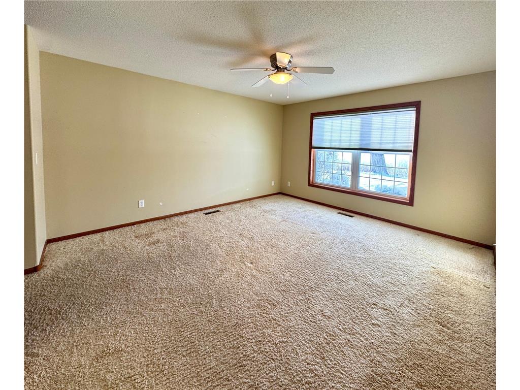 321 15th Avenue NW Willmar MN 56201 - Foot 6790467 image21