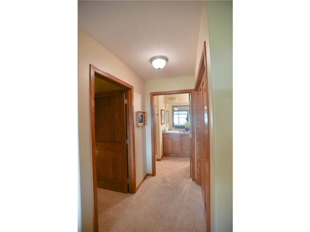 321 15th Avenue NW Willmar MN 56201 - Foot 6790467 image24