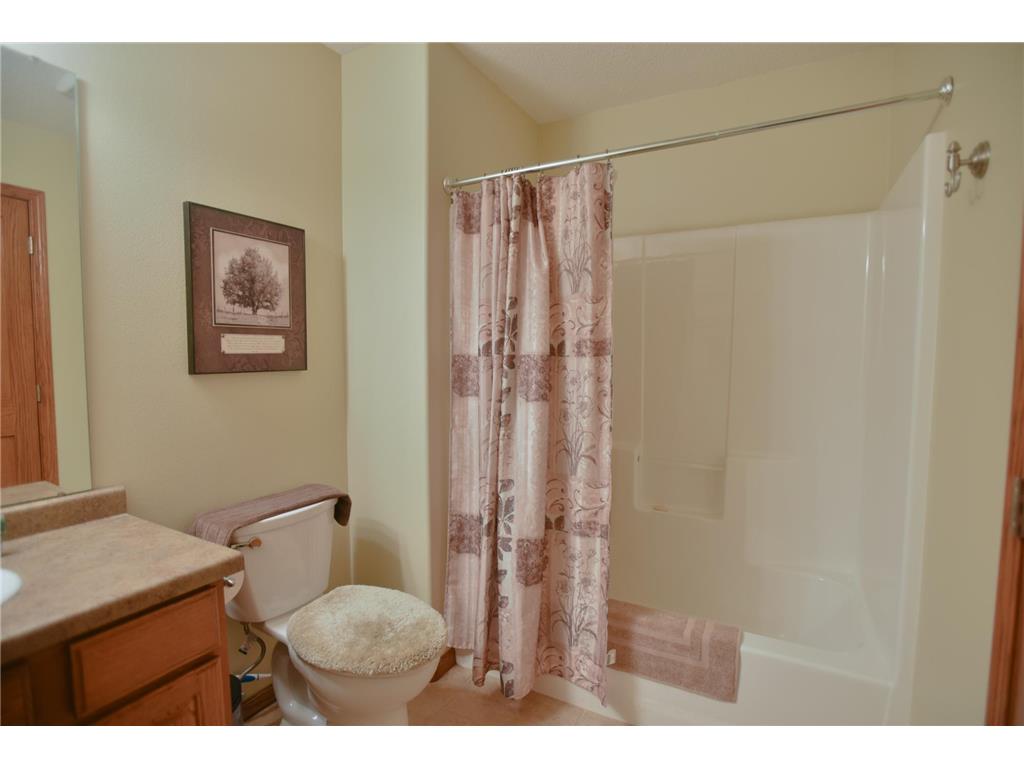 321 15th Avenue NW Willmar MN 56201 - Foot 6790467 image30