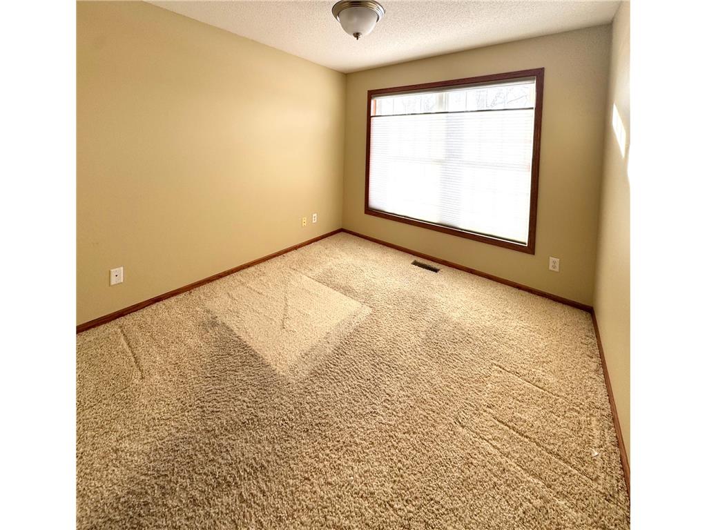 321 15th Avenue NW Willmar MN 56201 - Foot 6790467 image32