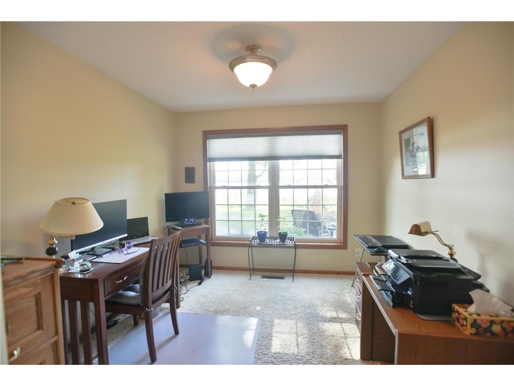 321 15th Avenue NW Willmar MN 56201 - Foot 6790467 image34