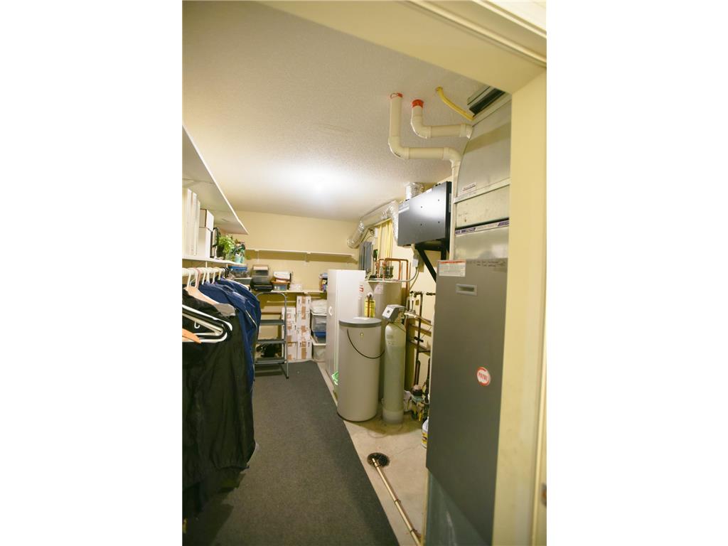 321 15th Avenue NW Willmar MN 56201 - Foot 6790467 image38