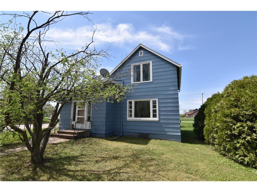 321 1st Avenue SW Baudette MN 56623 7059718 image3