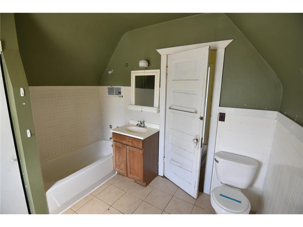 321 1st Avenue SW Baudette MN 56623 7059718 image9