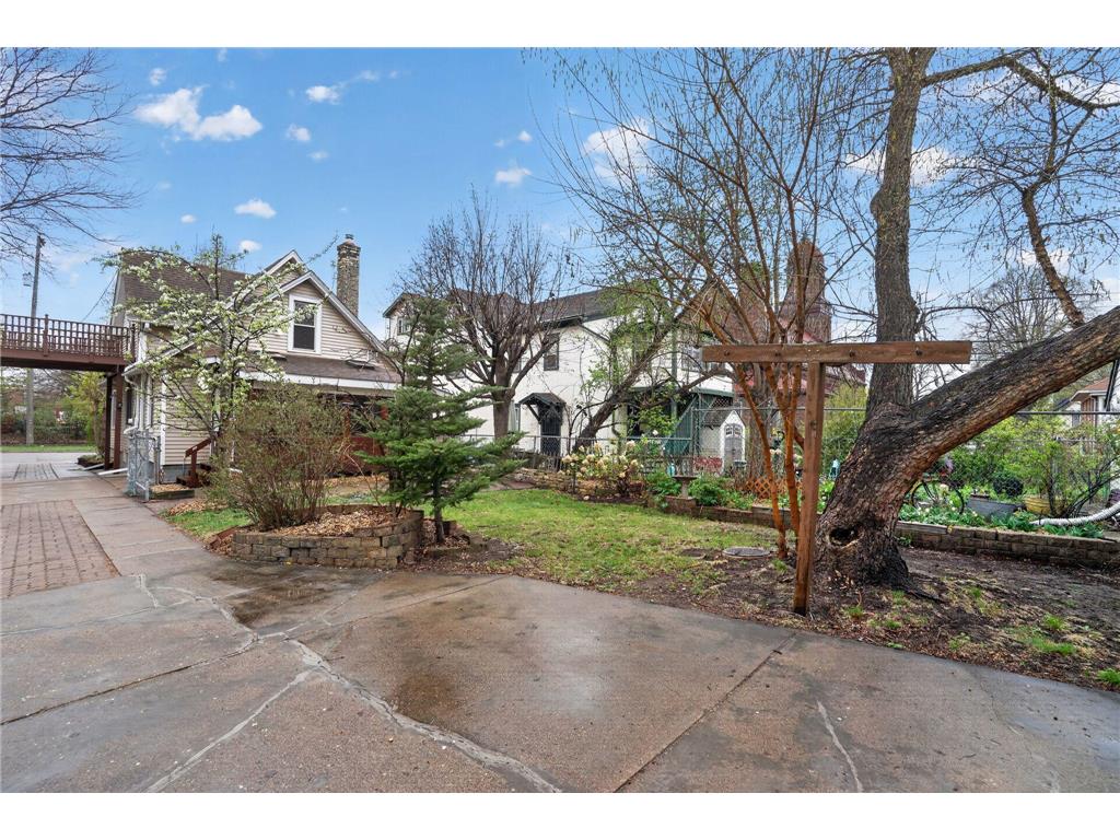 321 22nd Avenue NE Minneapolis MN 55418 7060425 image1