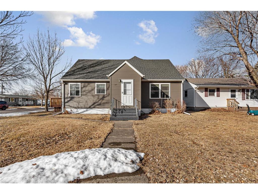 321 2nd Street NW New Richland MN 56072 6675213 image1