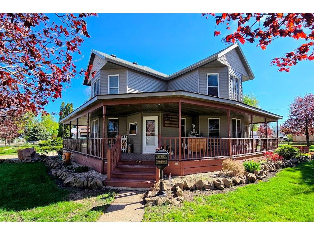 321 5th Avenue SE Pipestone MN 56164 7031002 image1