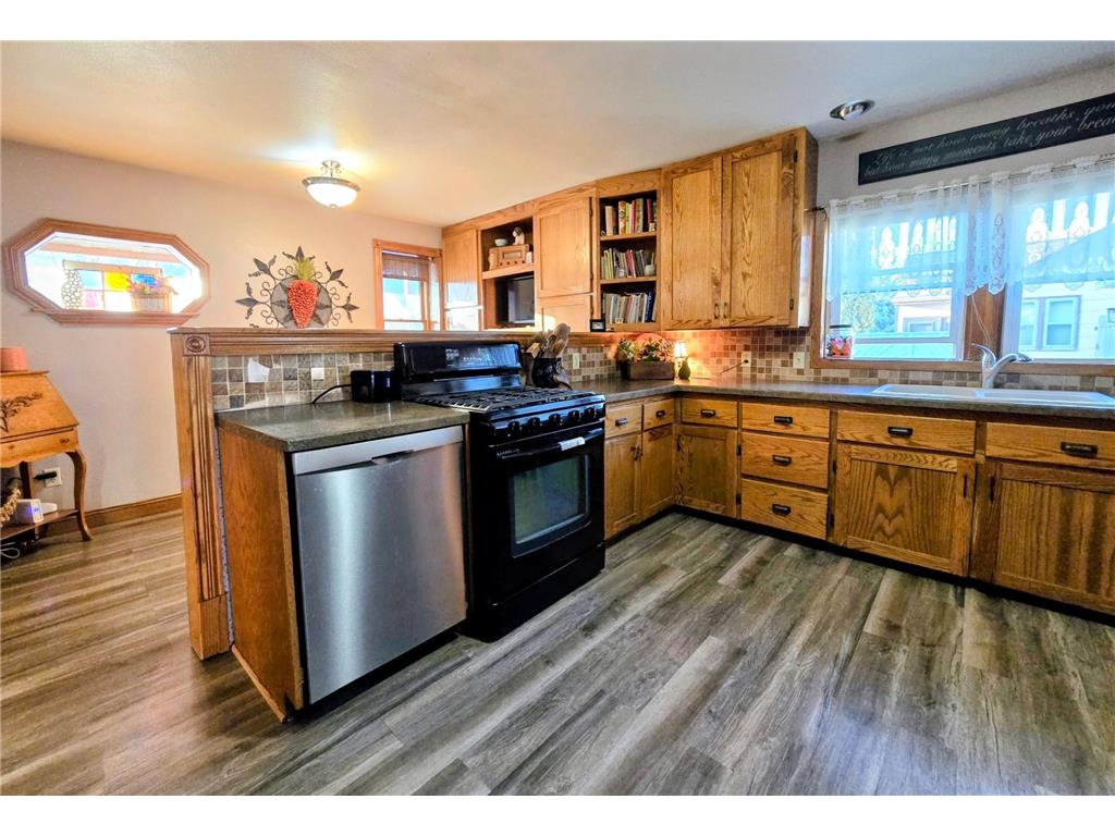 321 5th Avenue SE Pipestone MN 56164 7031002 image10