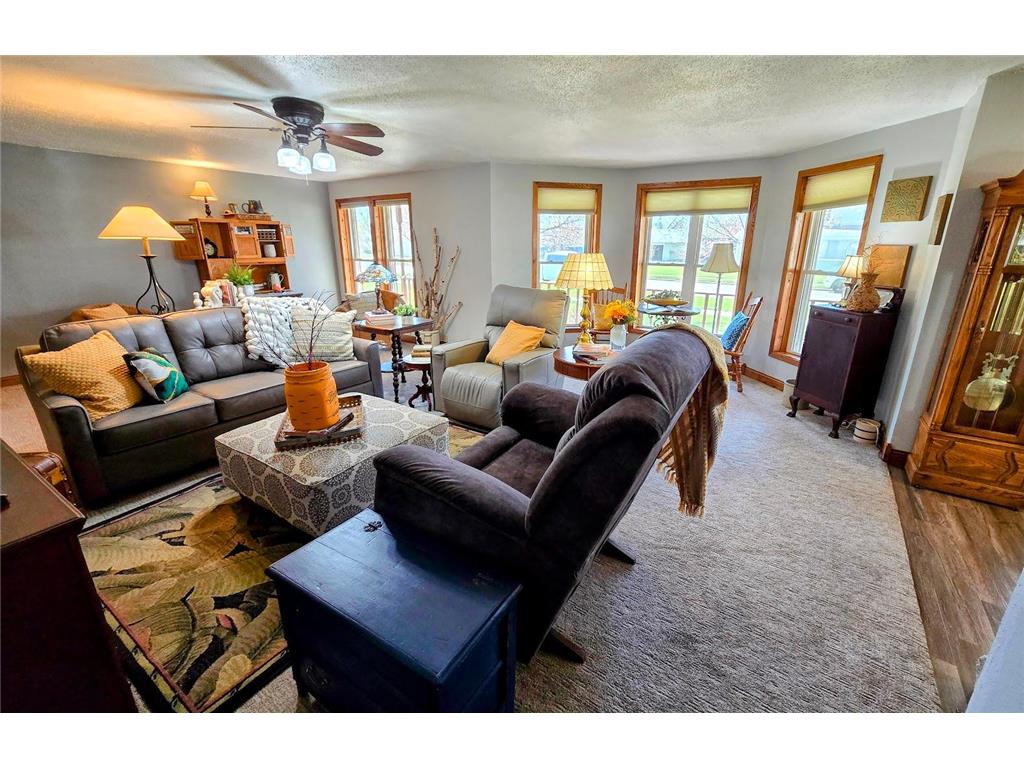 321 5th Avenue SE Pipestone MN 56164 7031002 image23