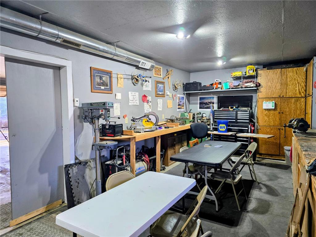 321 5th Avenue SE Pipestone MN 56164 7031002 image47