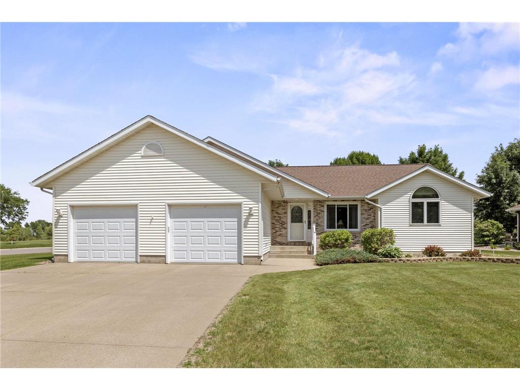 321 9th Street E Hector MN 55342 6728881 image1
