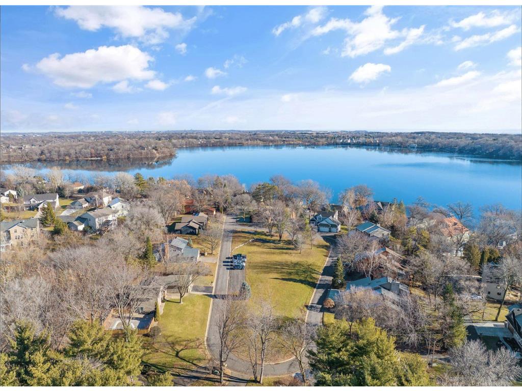 321 Deerfoot Trail Chanhassen MN 55317 - Riley 7038241 image3