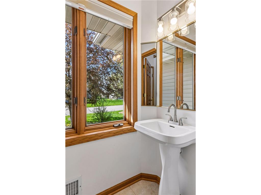 321 Dunbar Way Mahtomedi MN 55115 7065101 image19
