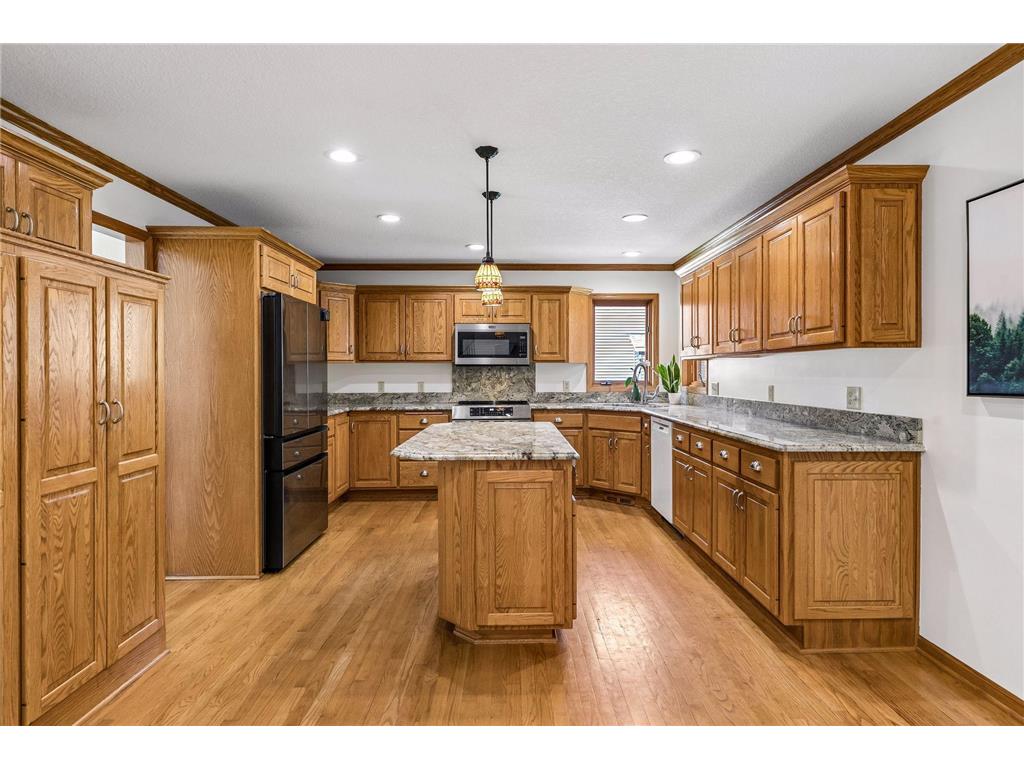 321 Dunbar Way Mahtomedi MN 55115 7065101 image6
