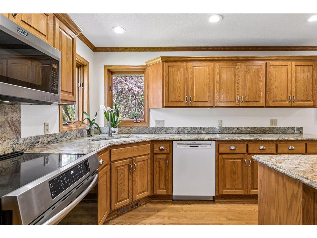 321 Dunbar Way Mahtomedi MN 55115 7065101 image8