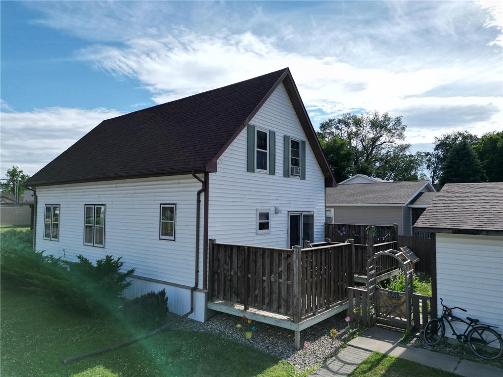 321 E 2nd Street Redwood Falls MN 56283 7058375 image3